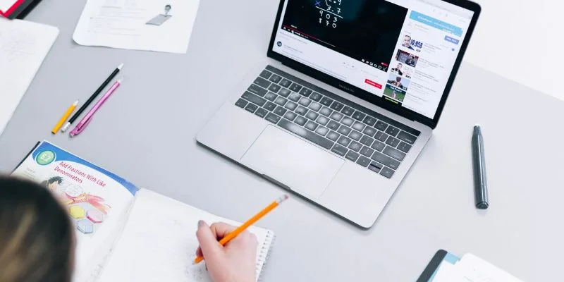 Hocthenao là nguồn tài liệu học tập bổ ích cho nhiều học sinh