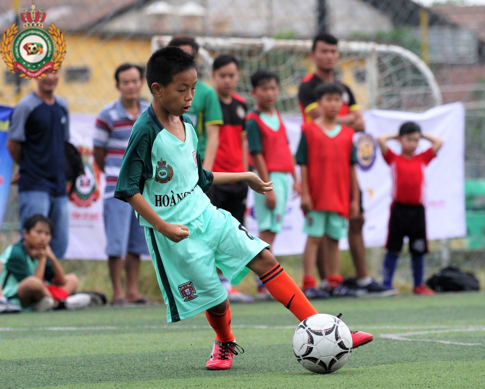 hanh-trinh-chuyen-minh-tu-cau-thu-chuyen-nghiep-sang-chuyen-gia-nhan-dinh-game